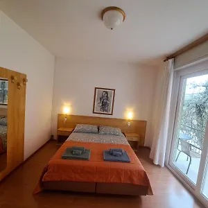  Affittacamere The House